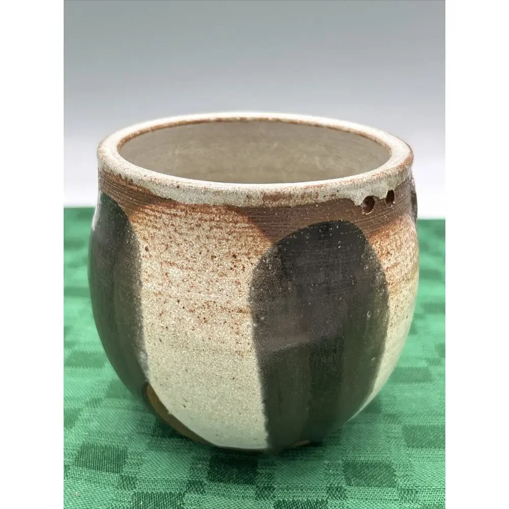 Studio Artist Signed Handmade Pottery Small Pot Signed Zweiger